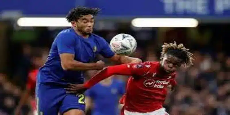 战术布局：定位球与反击的双重杀器-华体会